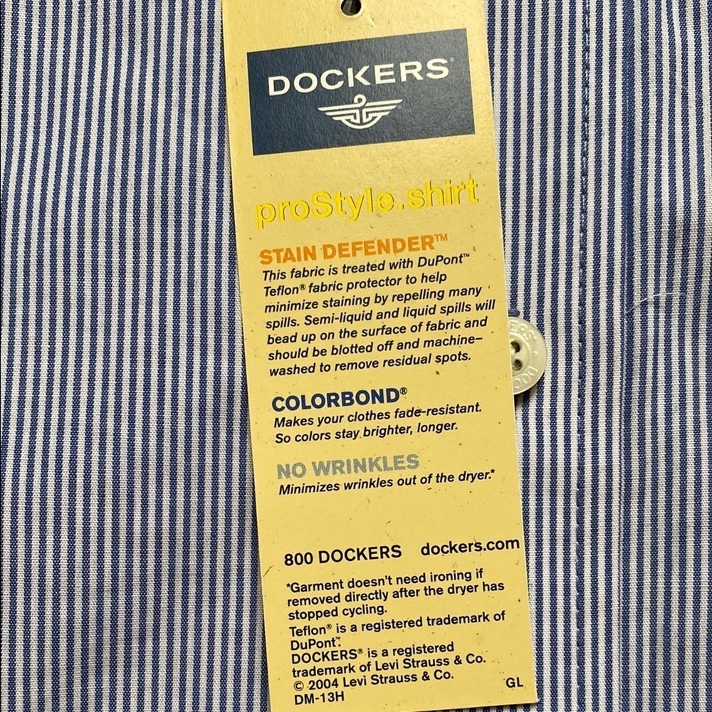 Dockers Blue and White Pinstripe Men's Short Sleeve Dress Shirt Size Large - Picture 8 of 9